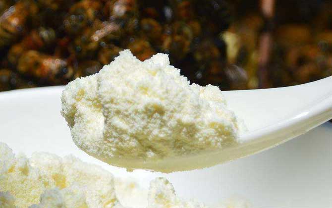 蜂王漿凍干粉是怎么生產(chǎn)出來的？